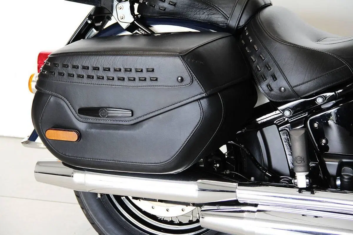 Harley-Davidson 107 Heritage Classic (2018 - 19) - FLHC (4)