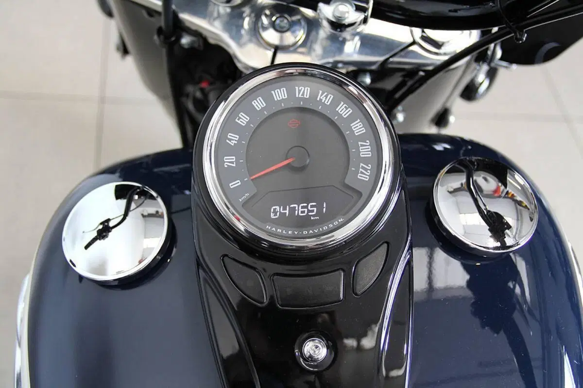 Harley-Davidson 107 Heritage Classic (2018 - 19) - FLHC (10)