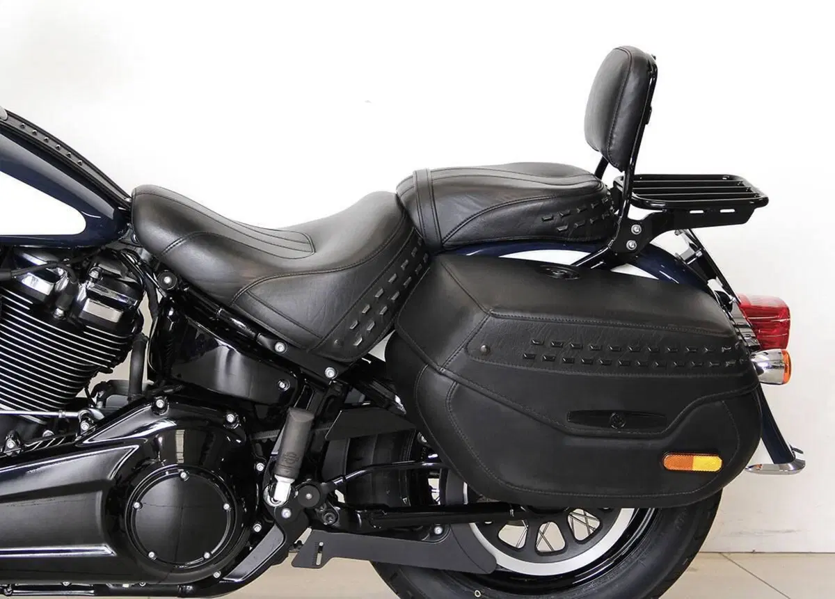 Harley-Davidson 107 Heritage Classic (2018 - 19) - FLHC (12)