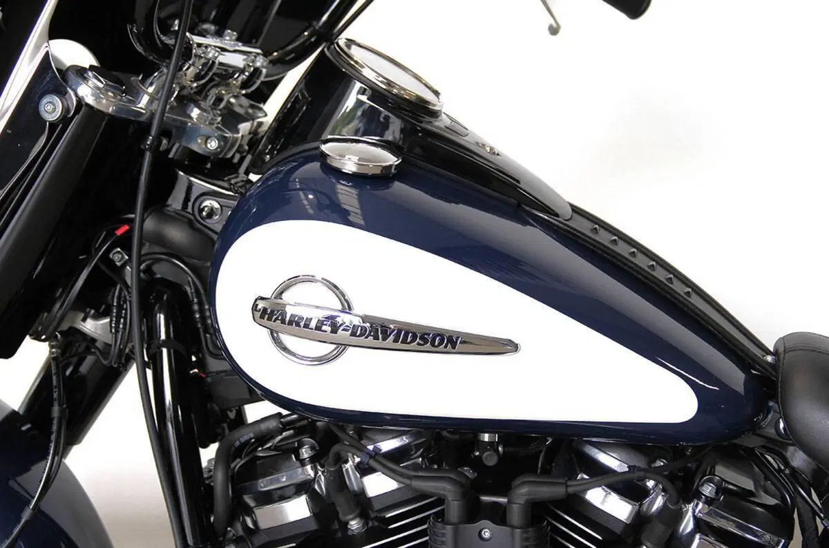 Harley-Davidson 107 Heritage Classic (2018 - 19) - FLHC (16)