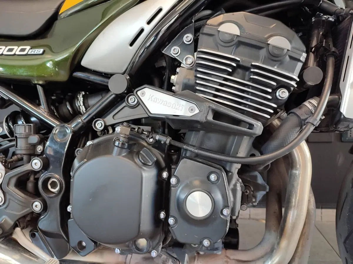 Kawasaki Z 900 RS (2018 - 20) (5)