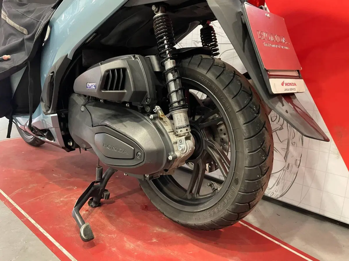 Honda SH 350 (2021 - 24) (11)