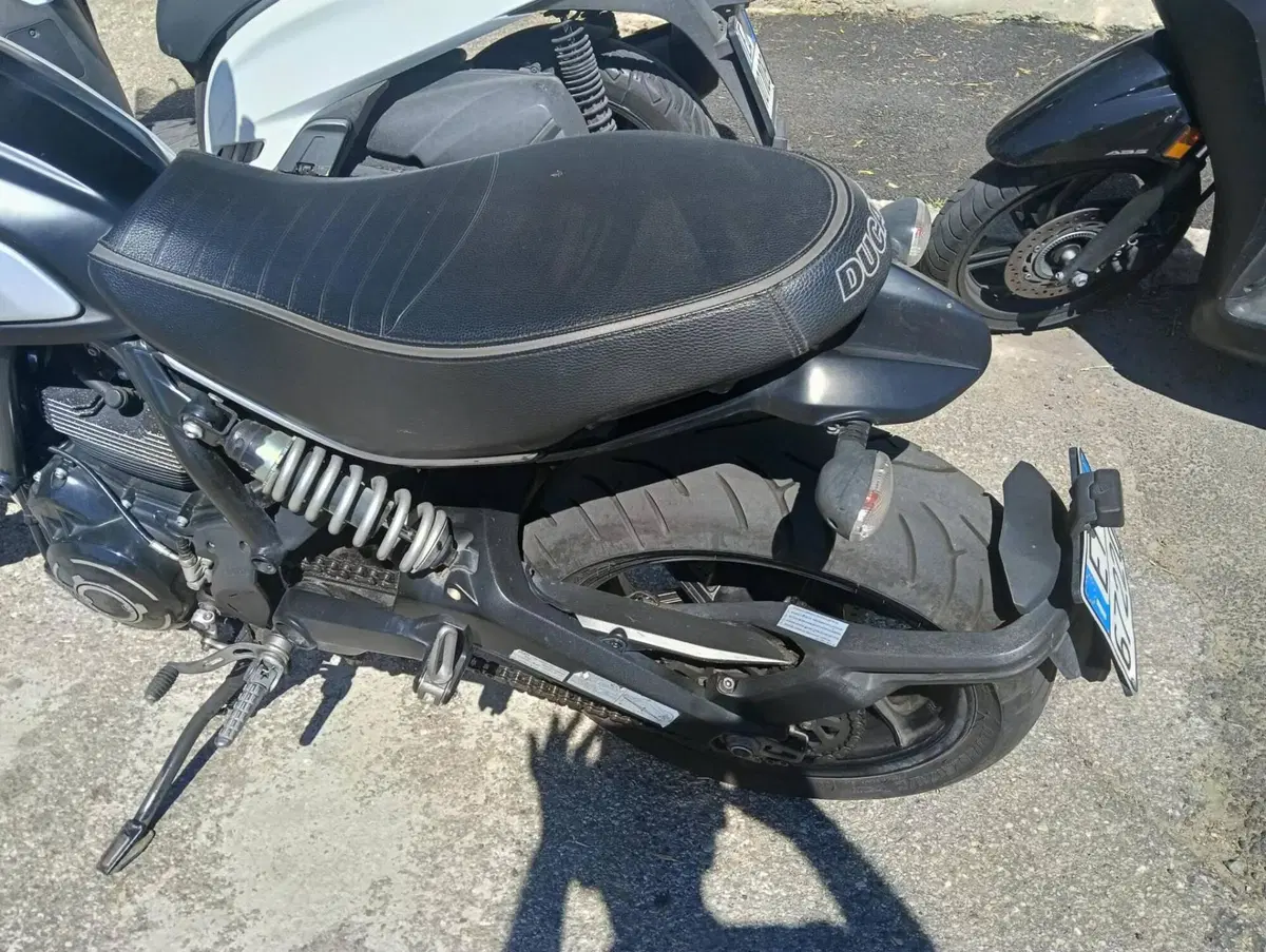 Ducati Scrambler 800 Icon Dark (2020) (2)