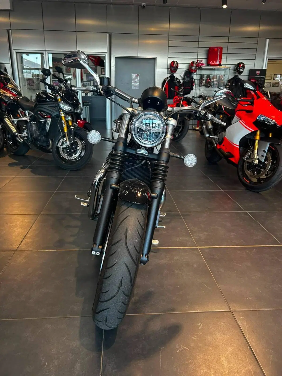 Triumph Bonneville Speedmaster 1200 Chrome Edition (2023) (10)