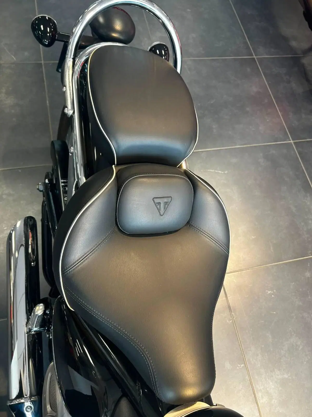 Triumph Bonneville Speedmaster 1200 Chrome Edition (2023) (14)