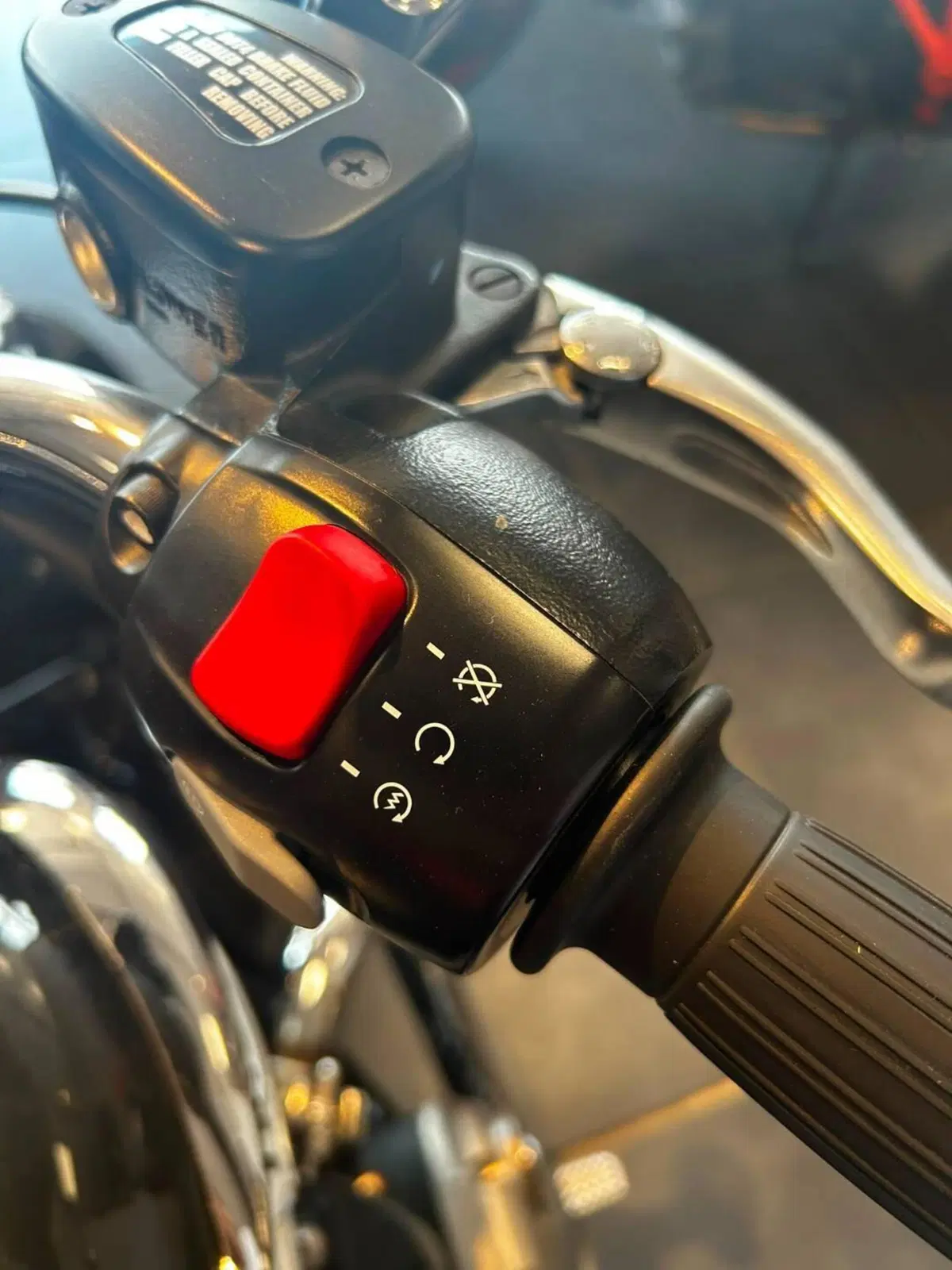 Triumph Bonneville Speedmaster 1200 Chrome Edition (2023) (15)