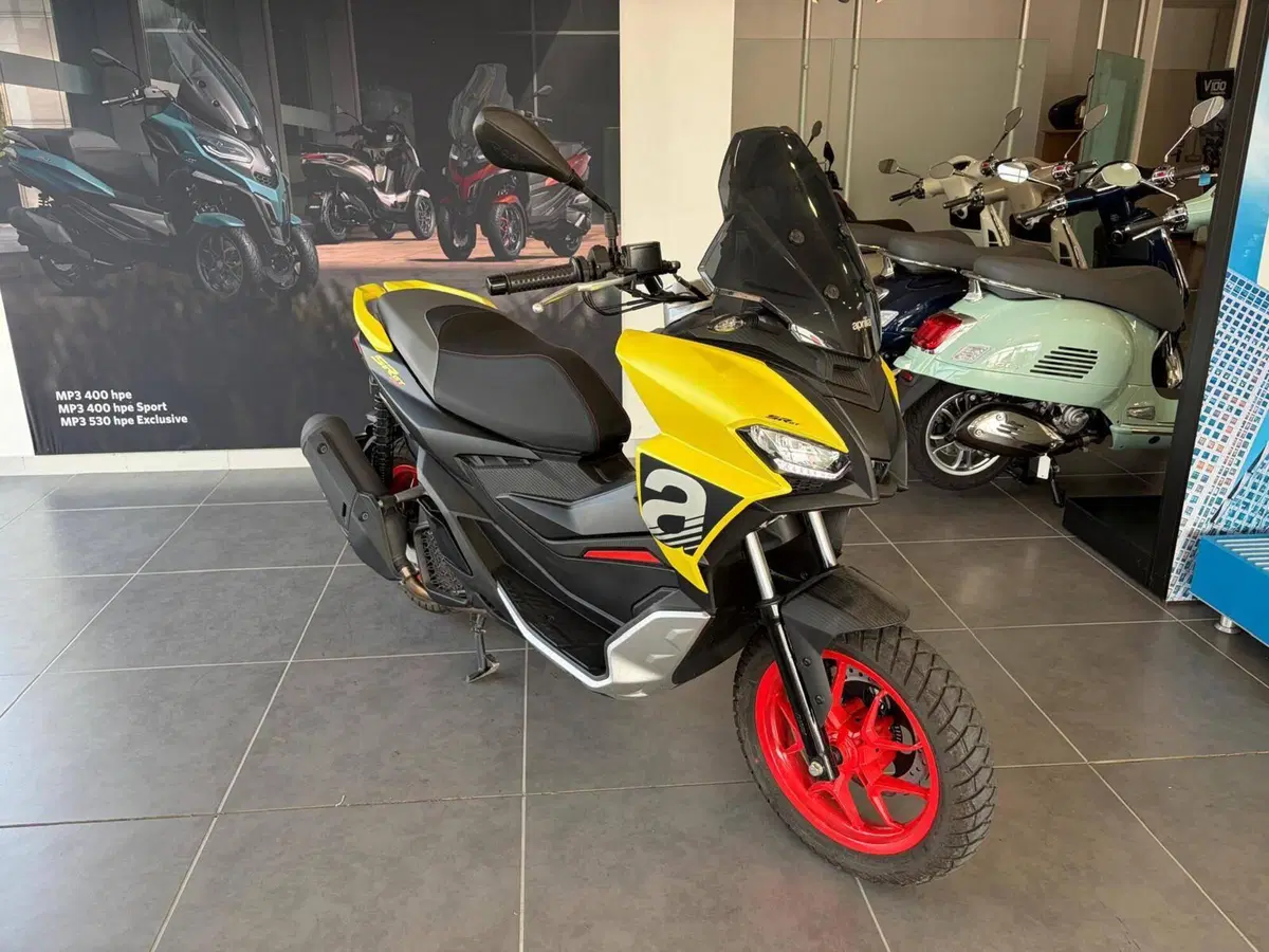 Aprilia SR GT 200 Sport (2022 - 24) (2)
