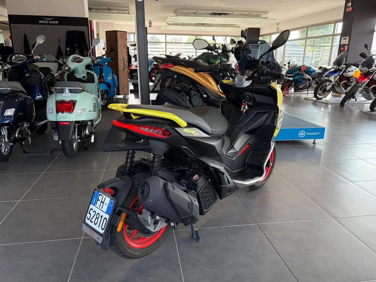 Aprilia SR GT 200 Sport (2022 - 24) (4)