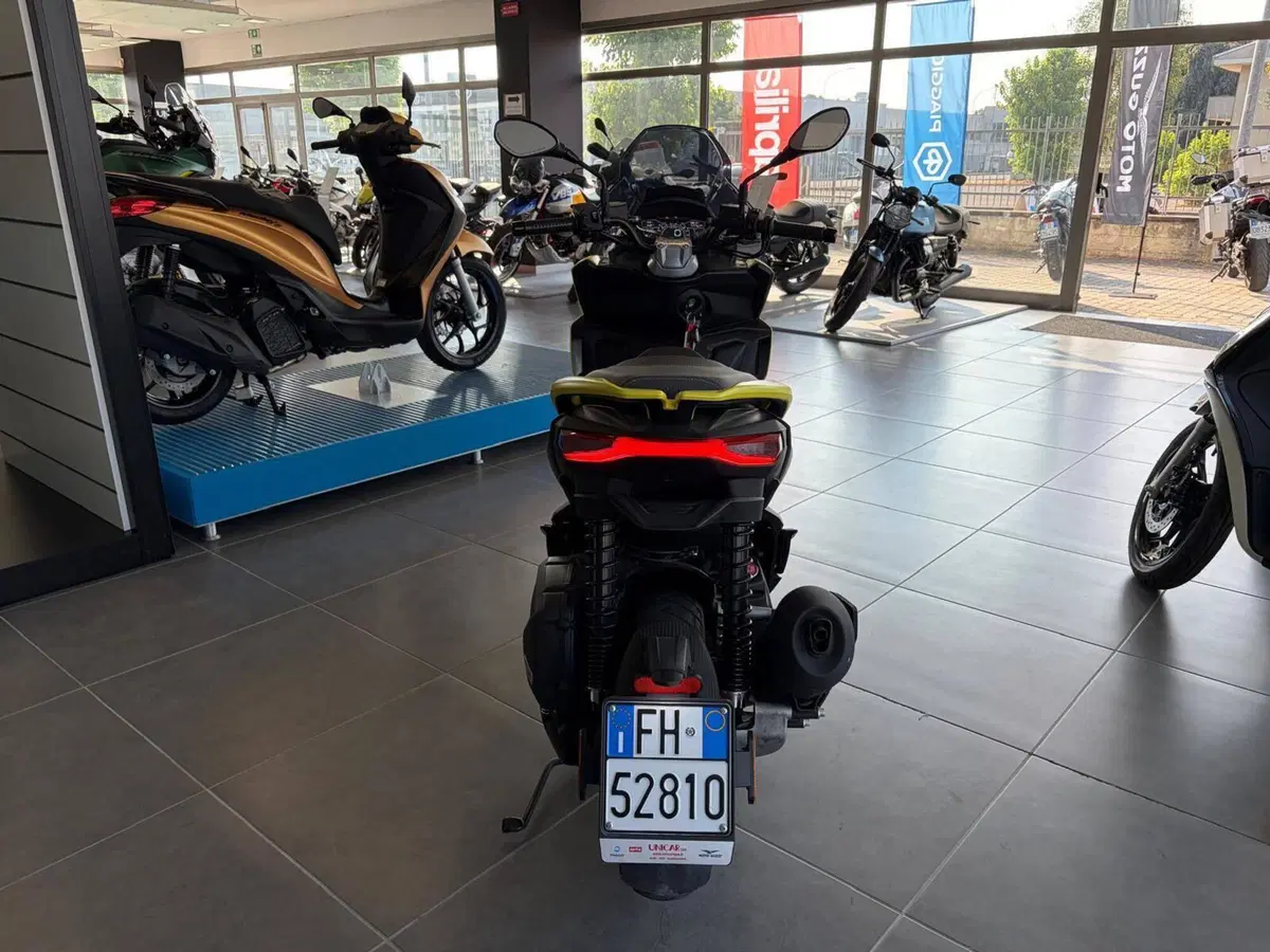 Aprilia SR GT 200 Sport (2022 - 24) (5)