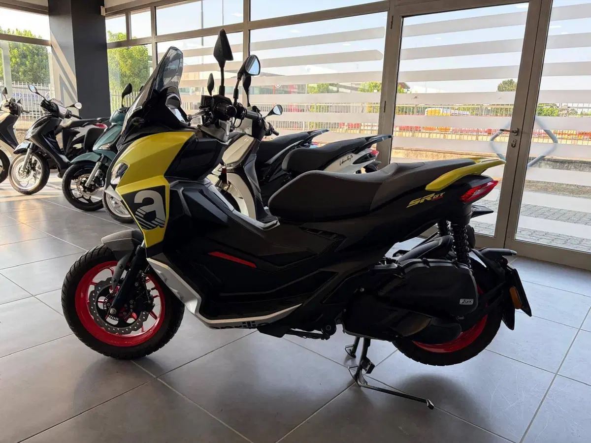 Aprilia SR GT 200 Sport (2022 - 24) (8)