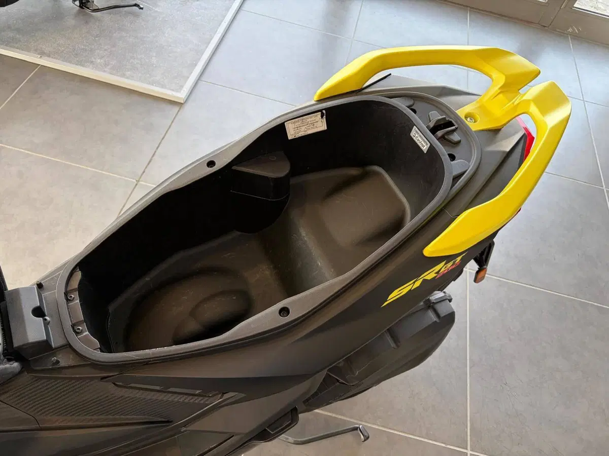 Aprilia SR GT 200 Sport (2022 - 24) (12)
