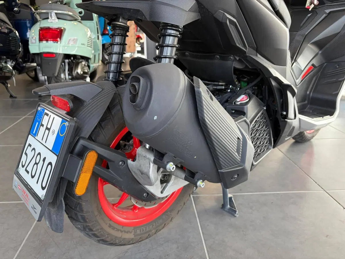 Aprilia SR GT 200 Sport (2022 - 24) (14)