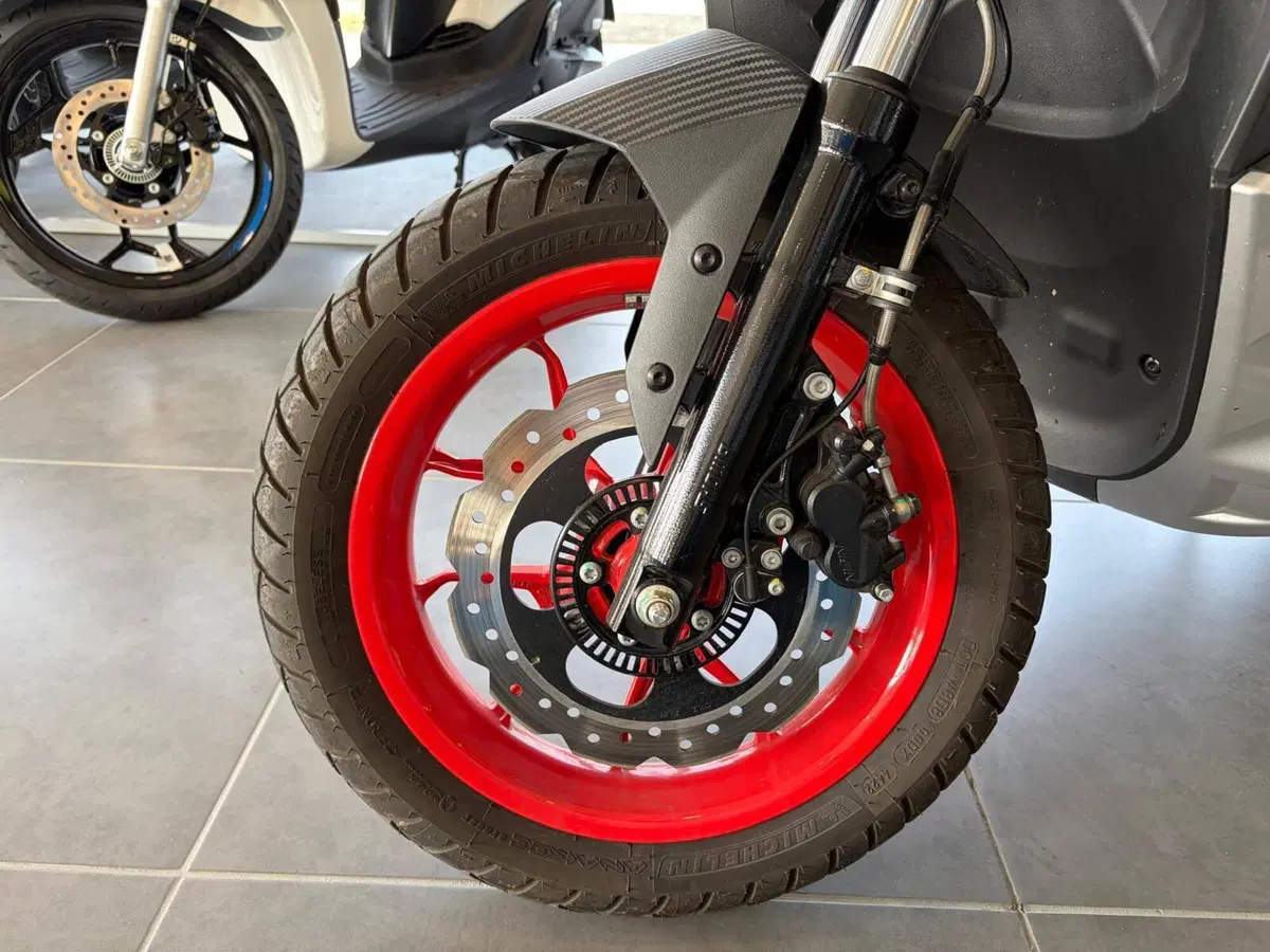 Aprilia SR GT 200 Sport (2022 - 24) (15)