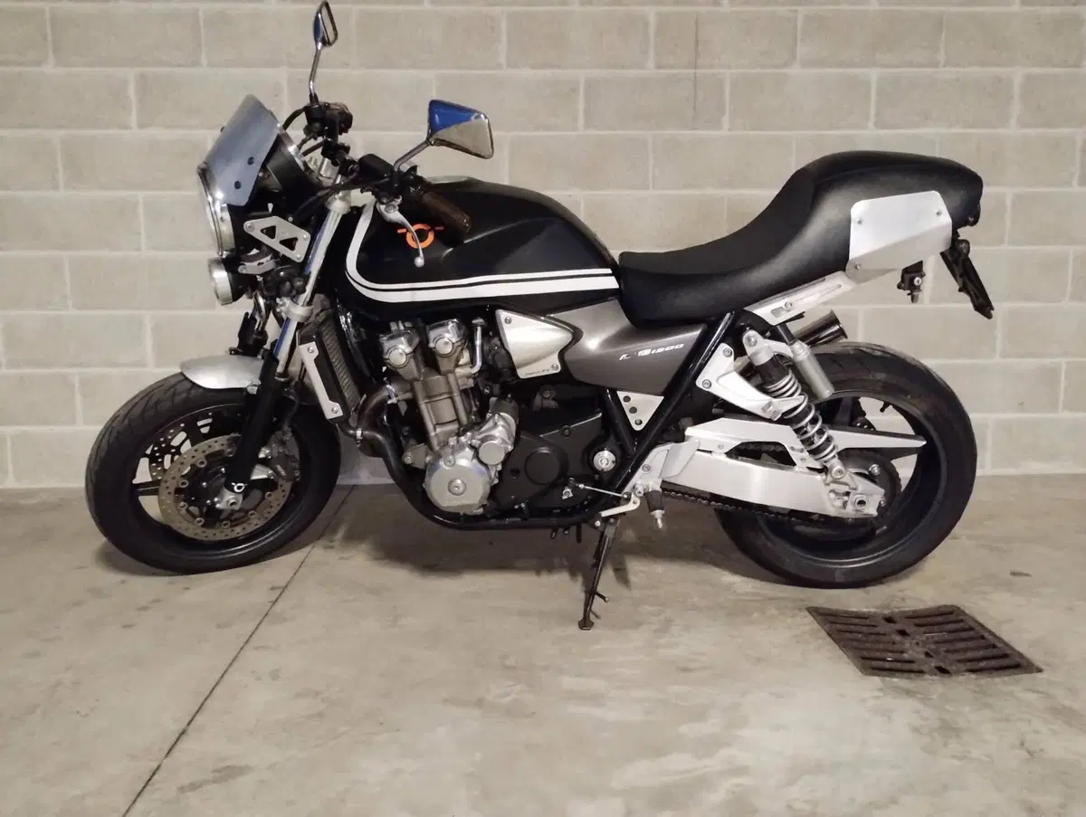 Honda CB 1300 (2003 - 06)
