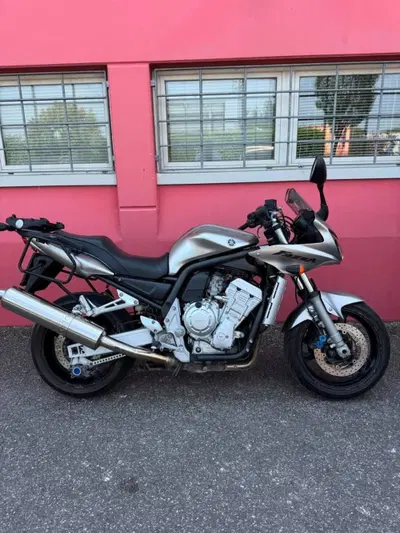 Yamaha FZS 1000 Fazer usata