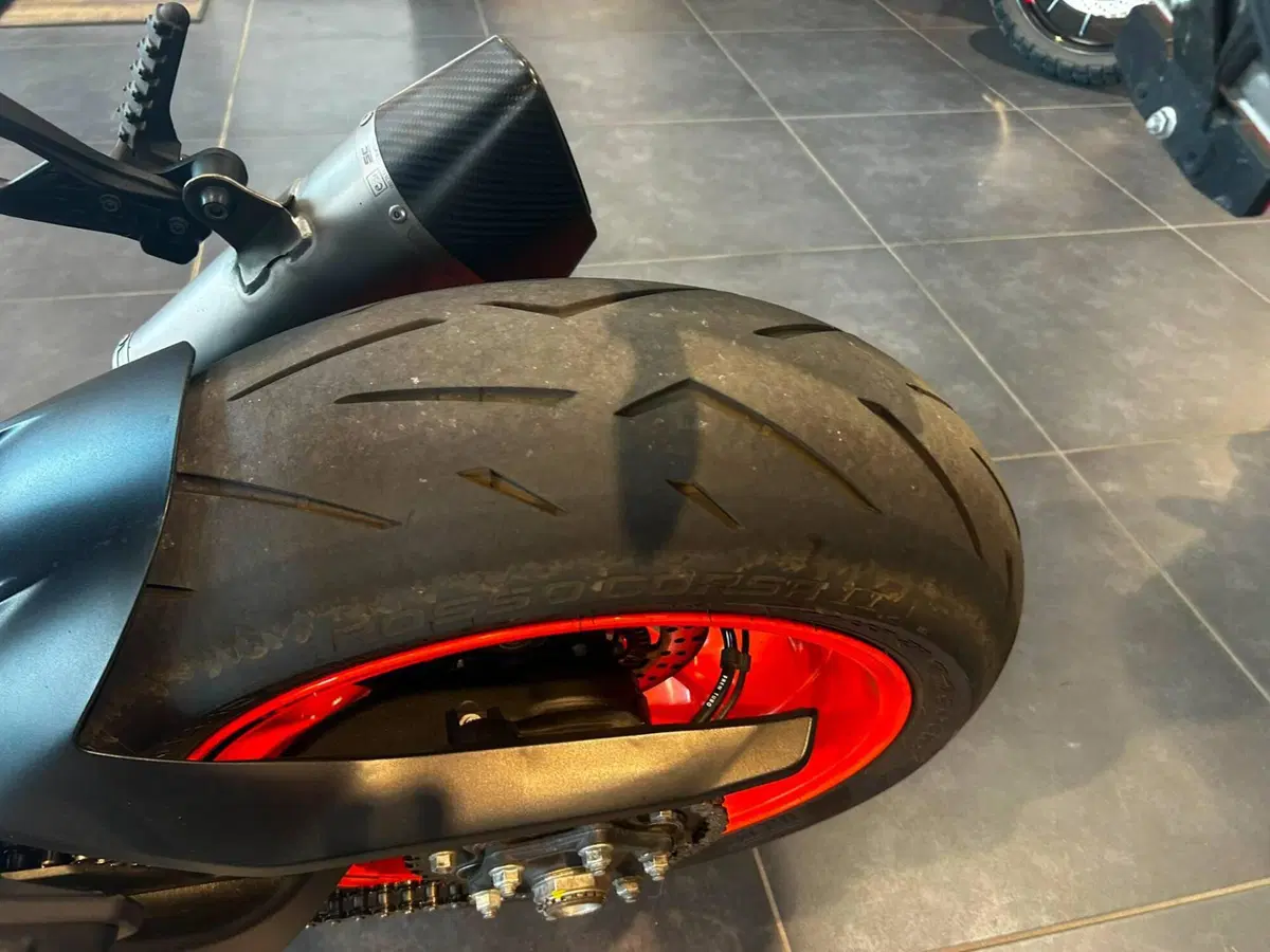 KTM 1290 Super Duke R ABS (2017 - 18) (4)