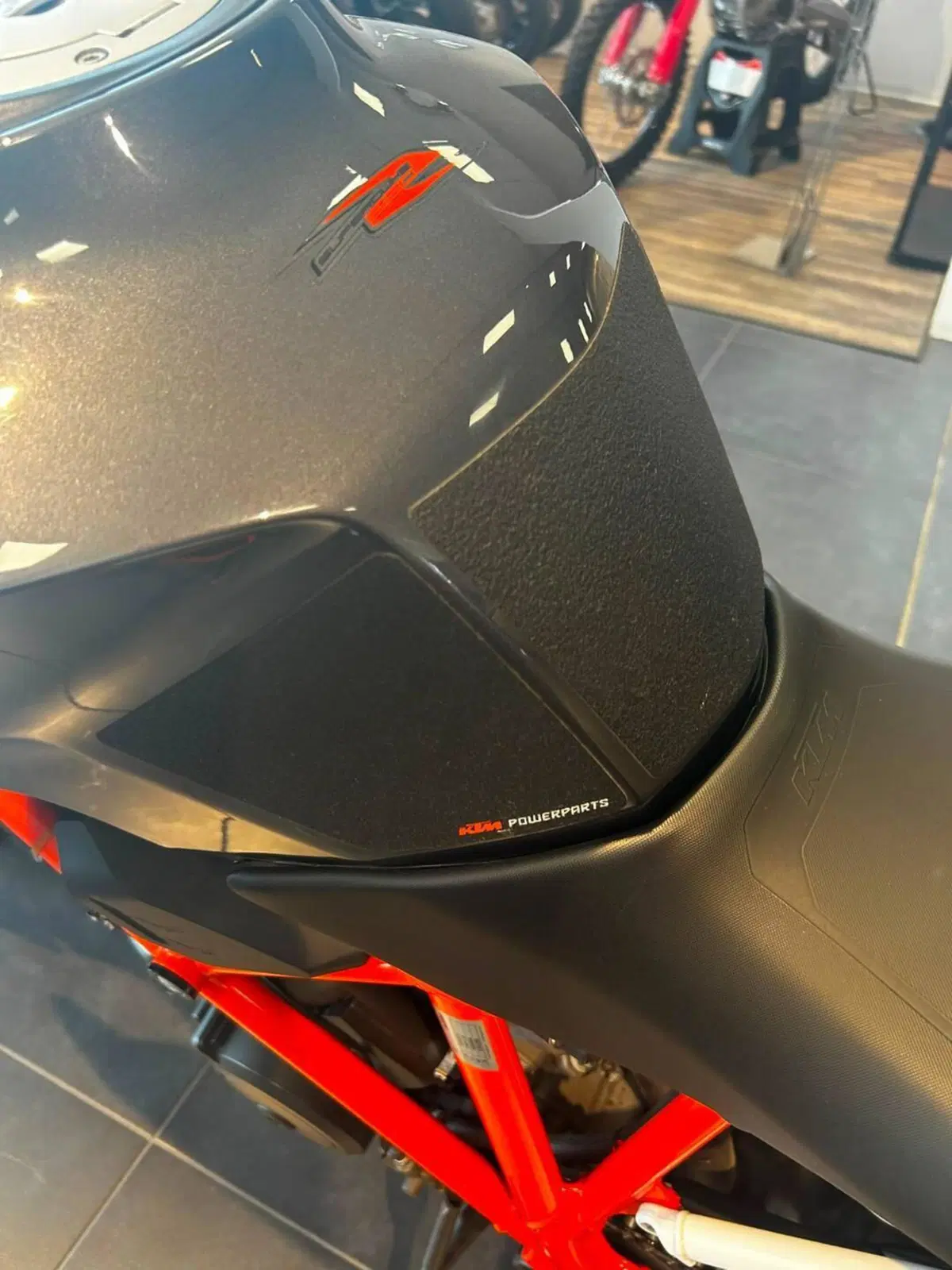 KTM 1290 Super Duke R ABS (2017 - 18) (5)