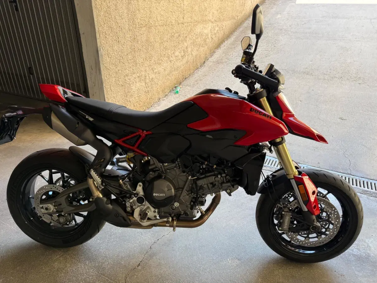 Ducati Hypermotard V2 (2026) (3)