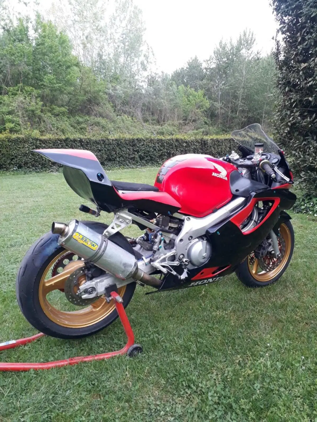 Honda CBR 600 F (1999 - 00) (3)