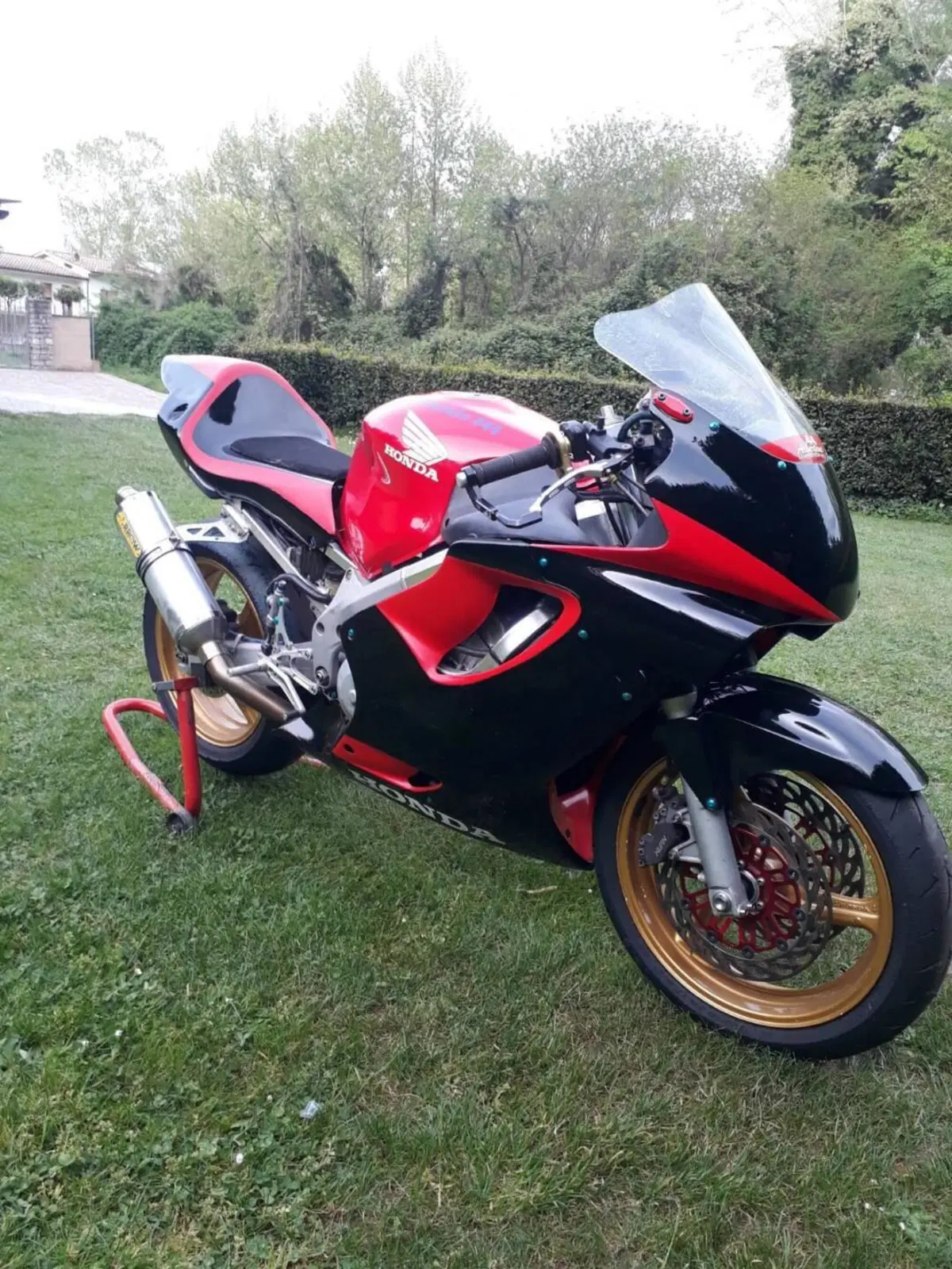 Honda CBR 600 F (1999 - 00) (4)