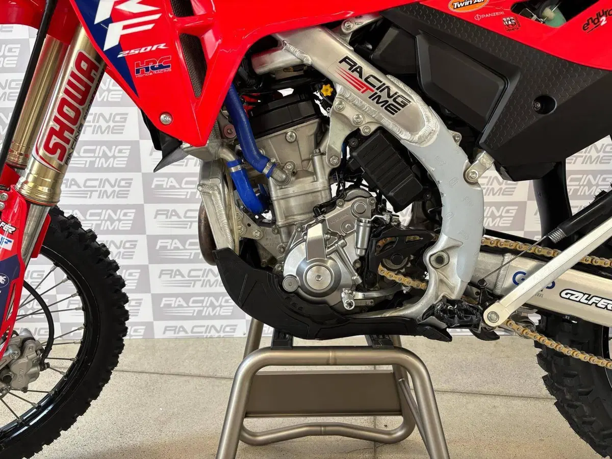 Honda CRF 250RX Enduro (2024) (4)