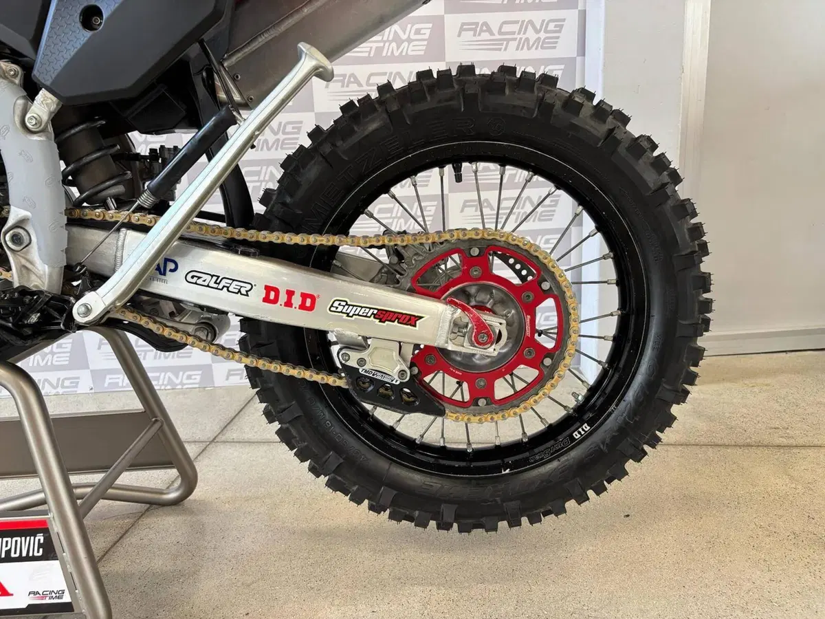 Honda CRF 250RX Enduro (2024) (6)