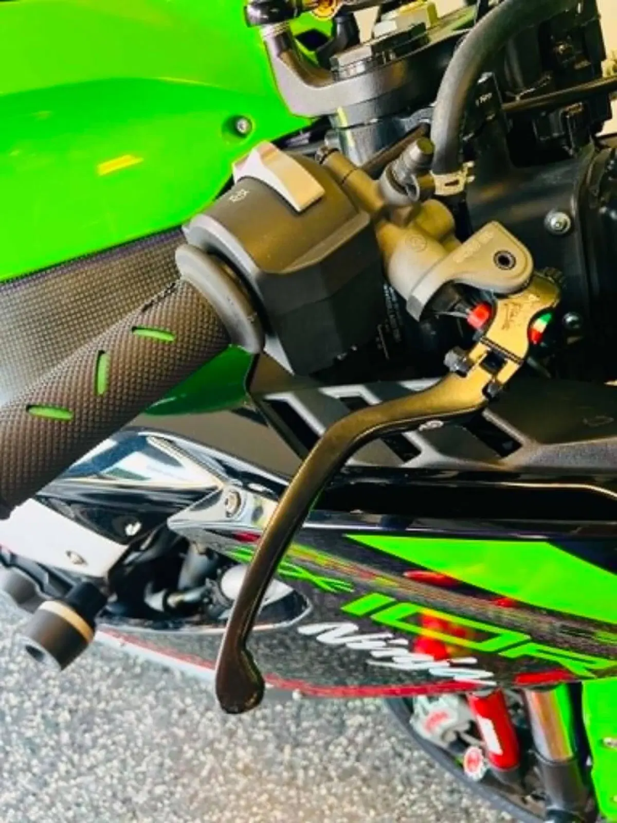 Kawasaki Ninja 1000 ZX-10R (2021 - 25) (5)