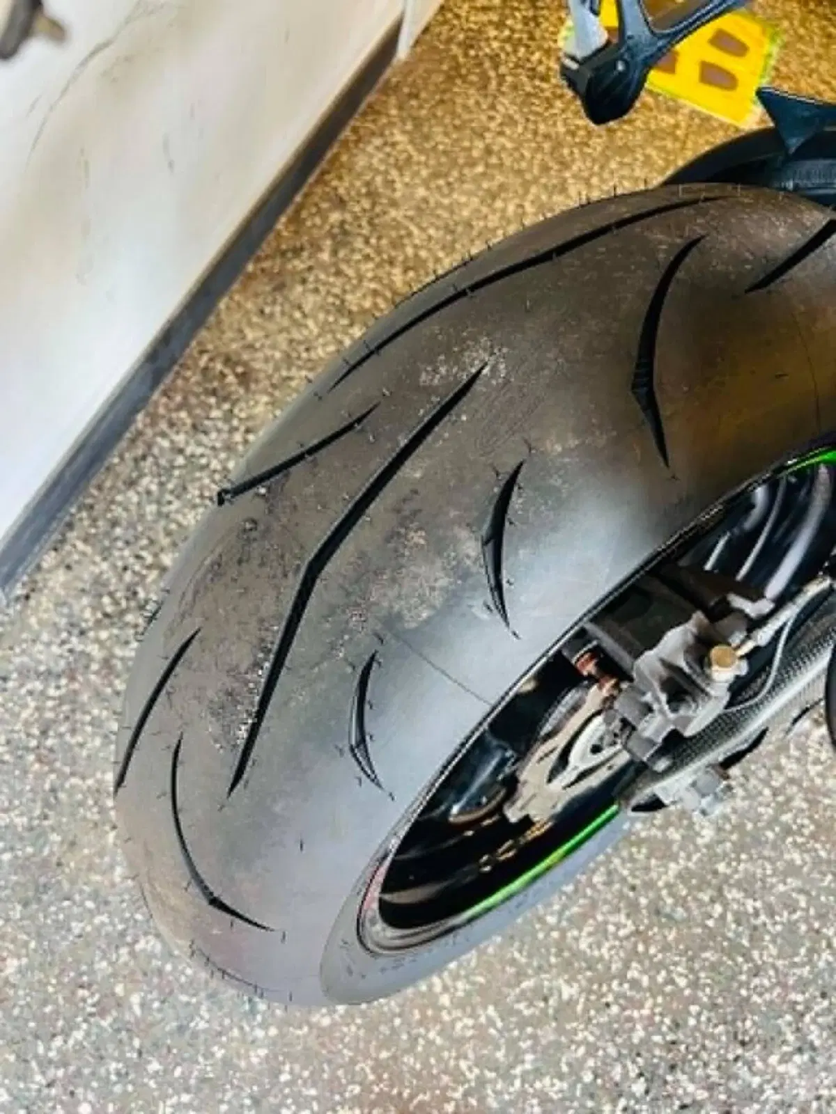 Kawasaki Ninja 1000 ZX-10R (2021 - 25) (17)