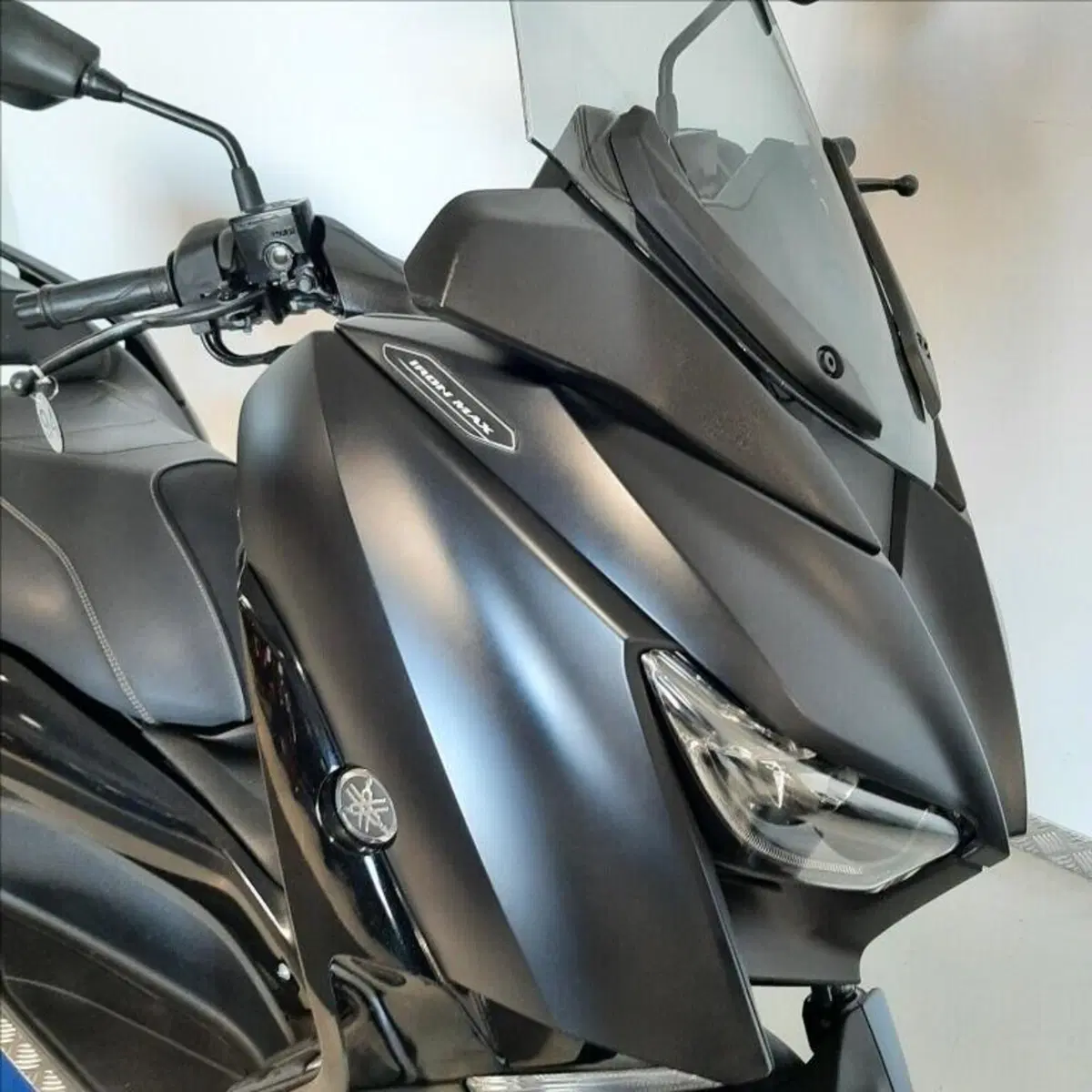 Yamaha X-Max 125 Iron Max (2019 - 20) (4)