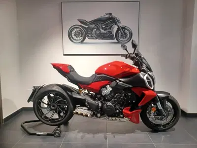 Ducati Diavel V4 (2023 - 26) usata