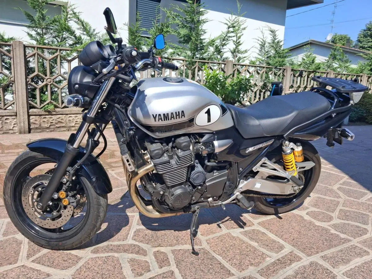 Yamaha XJR 1300 (2006 - 14) (7)