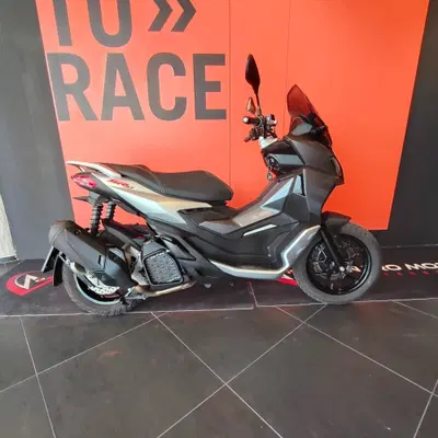 Aprilia SR GT 200 (2022 - 24) usata