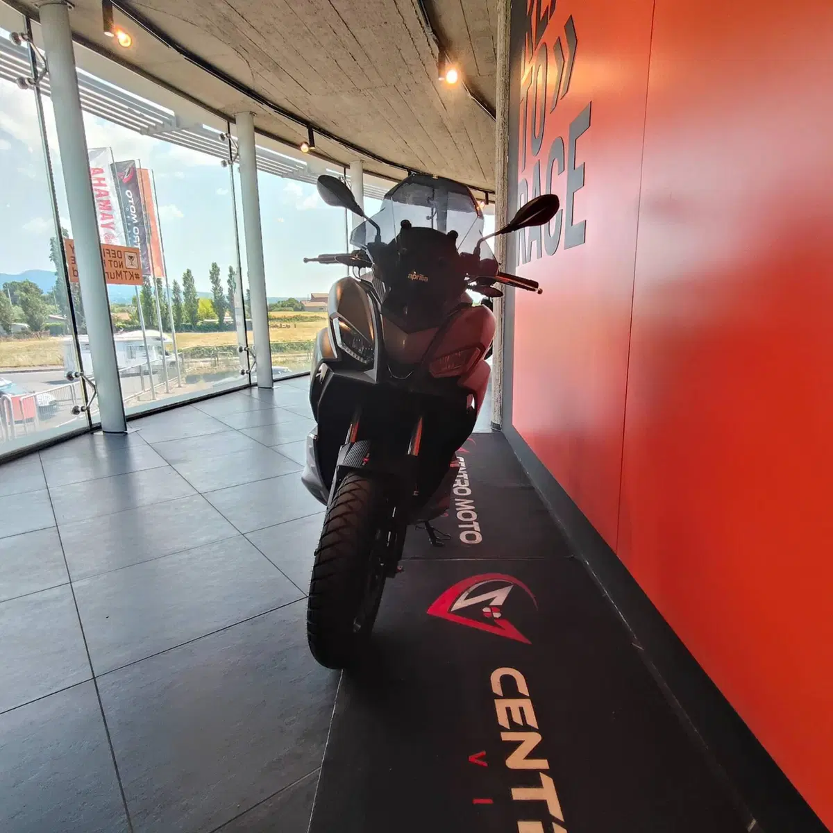 Aprilia SR GT 200 (2022 - 24) (7)