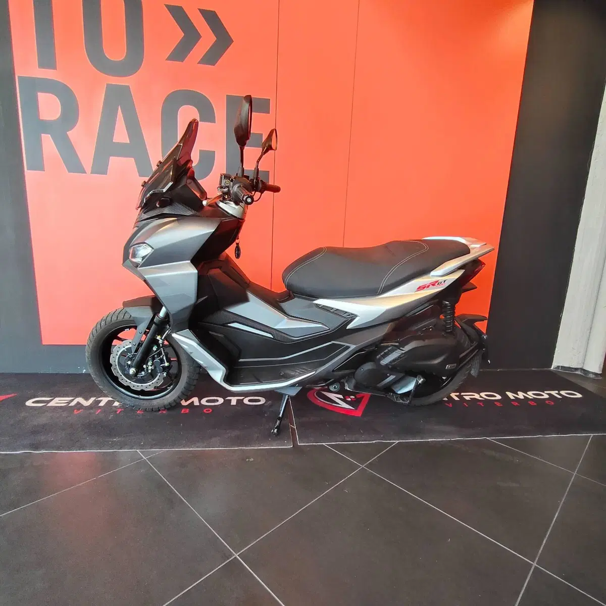 Aprilia SR GT 200 (2022 - 24) (8)