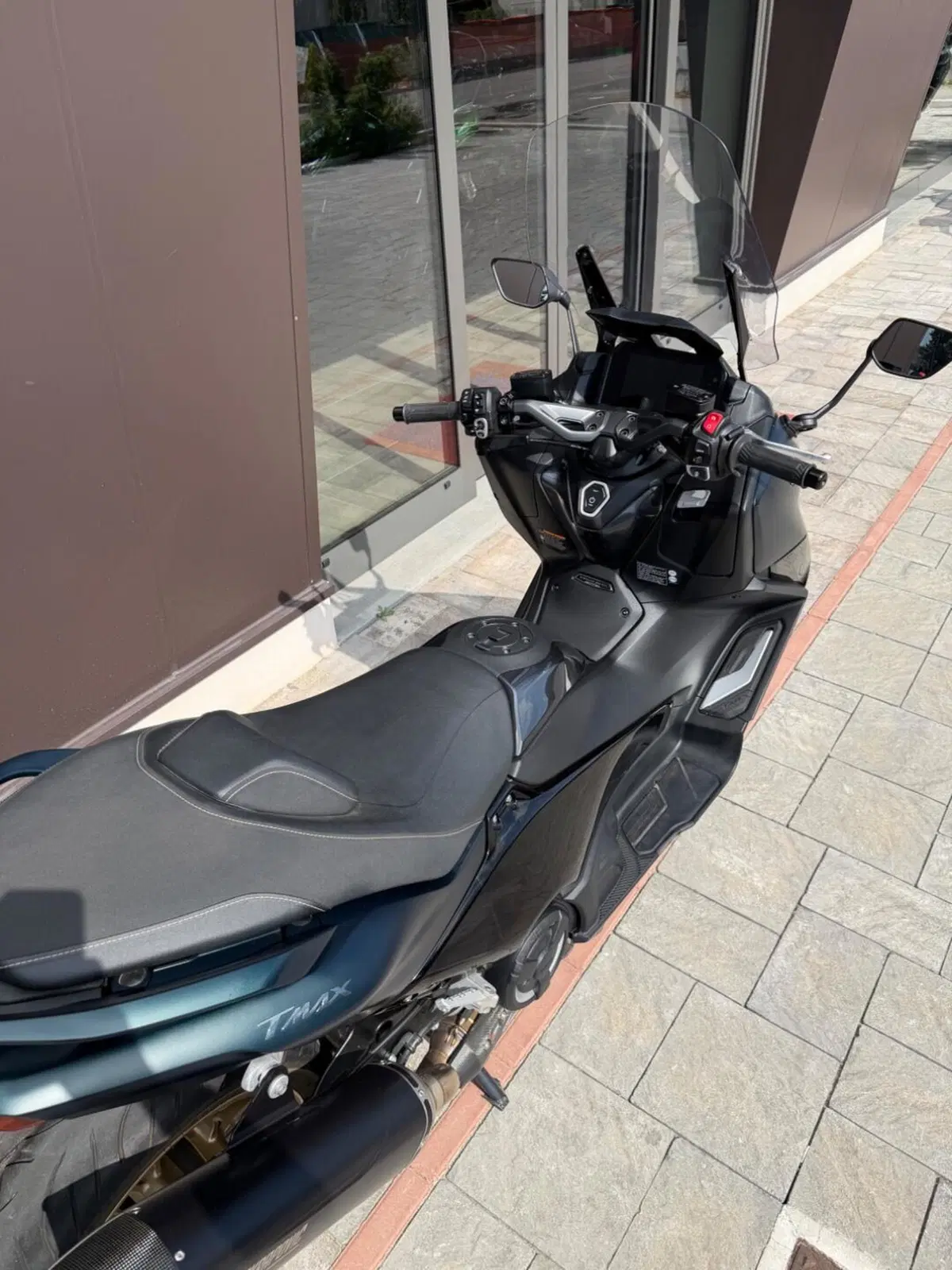 Yamaha T-Max 560 Tech Max (2022 - 24) (7)