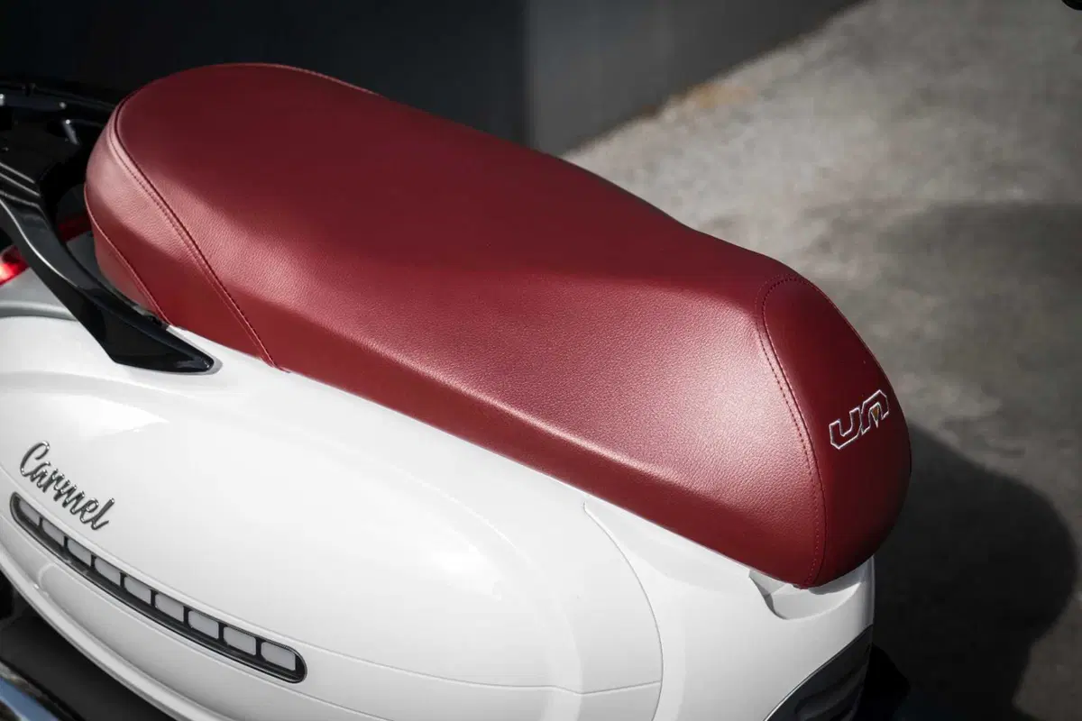 Arriva UM Carmel 125, stile retrò (6)