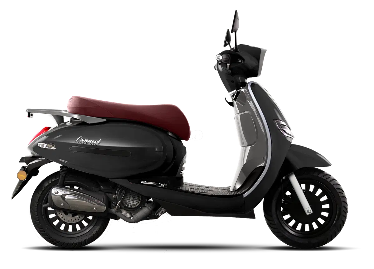 Arriva UM Carmel 125, stile retrò (14)