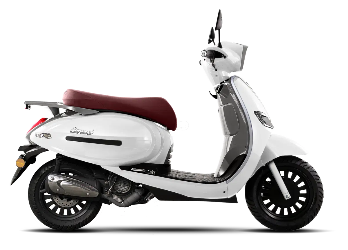 Arriva UM Carmel 125, stile retrò (16)