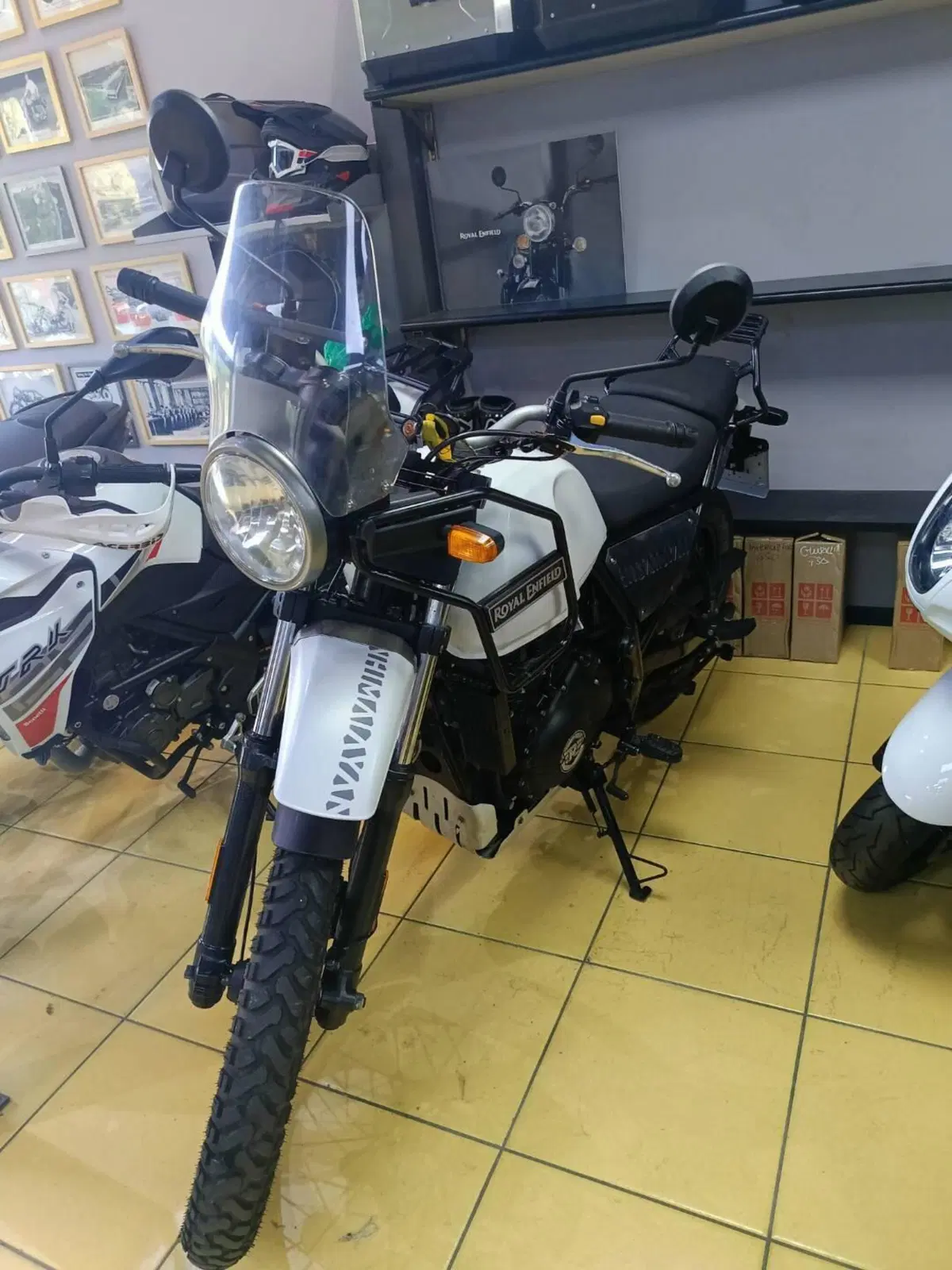 Royal Enfield Himalayan 411 (2017 - 20) (2)