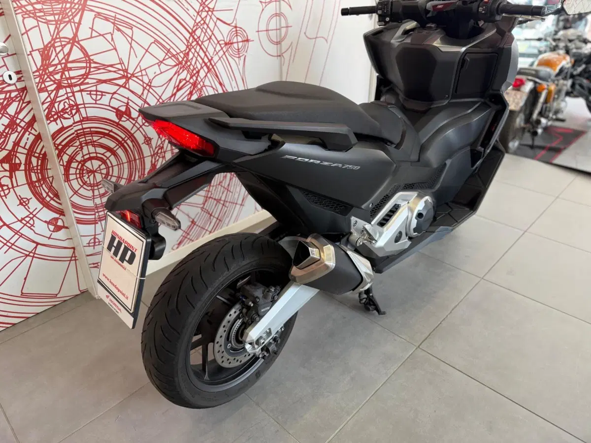 Honda Forza 750 DCT (2021 - 24) (12)