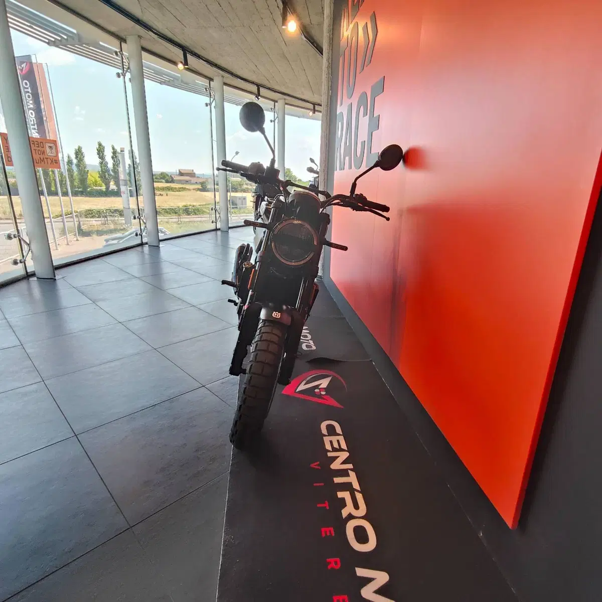Husqvarna Svartpilen 401 (2021 - 23) (7)