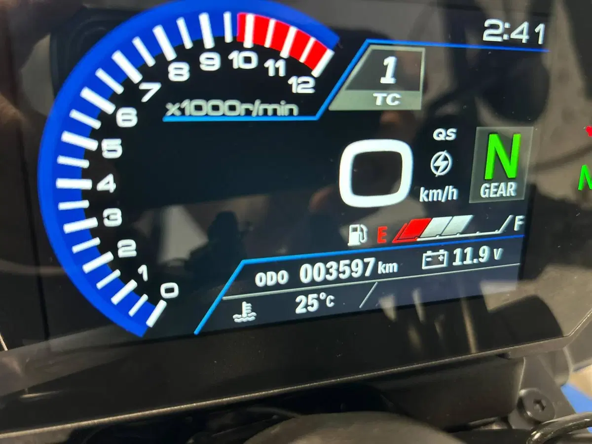 Suzuki GSX-8S (2025 - 26) (5)