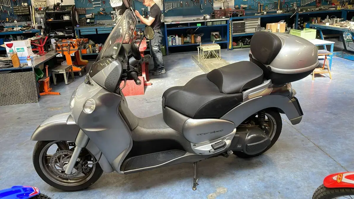 Aprilia Scarabeo 500 (2002 - 06) (3)