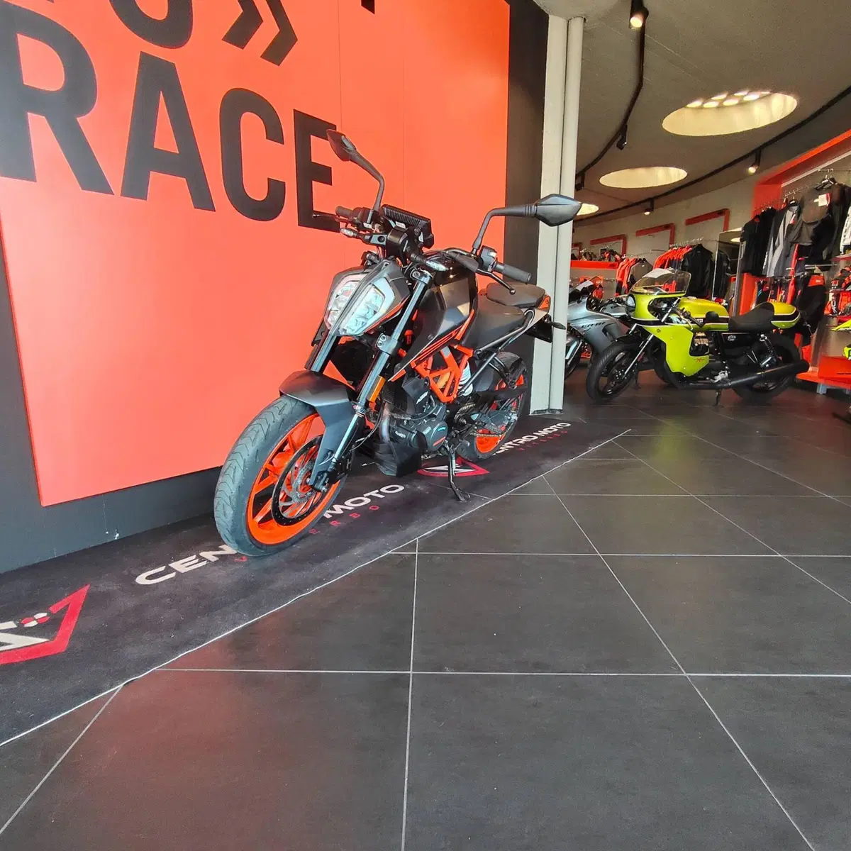 KTM 125 Duke (2021 - 23) (9)
