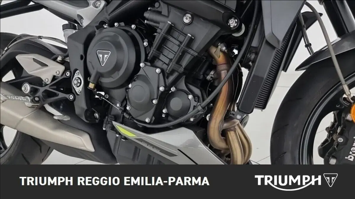 Triumph Street Triple 765 R (2023 - 26) (18)