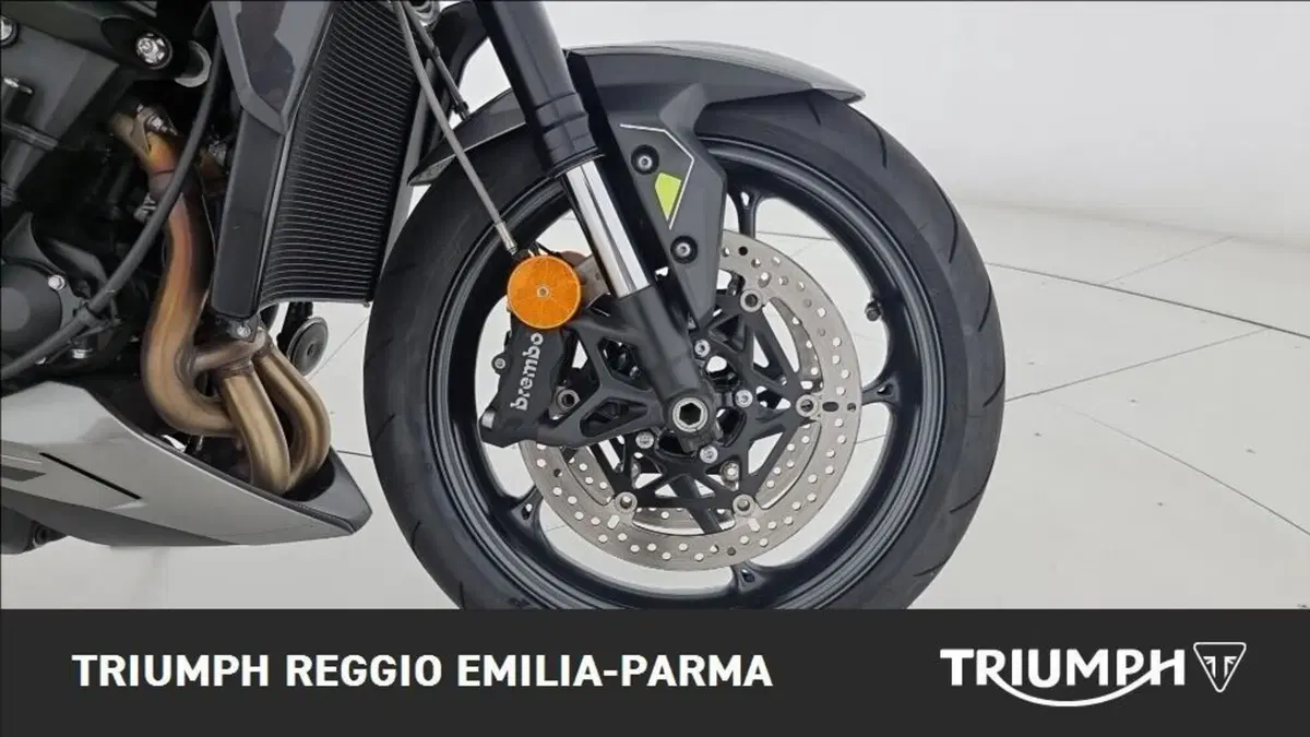 Triumph Street Triple 765 R (2023 - 26) (19)