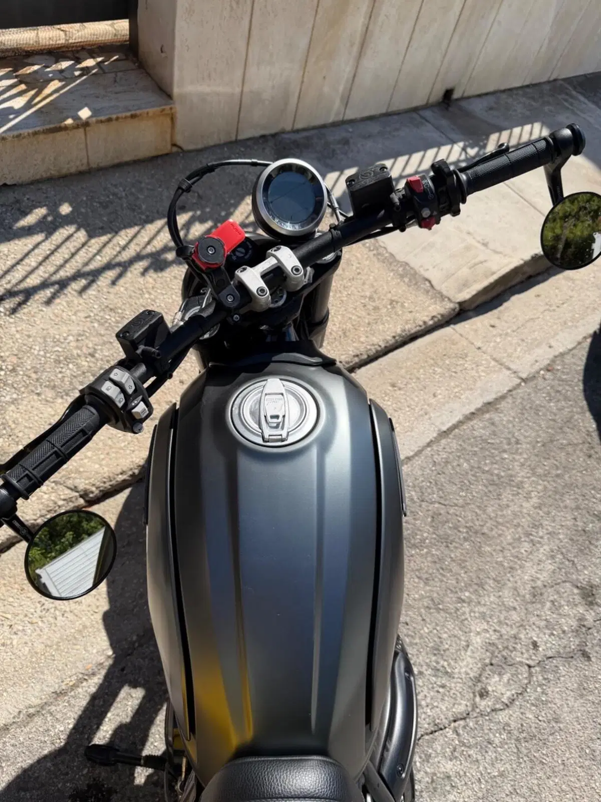 Ducati Scrambler 800 Night Shift (2021 - 22) (4)