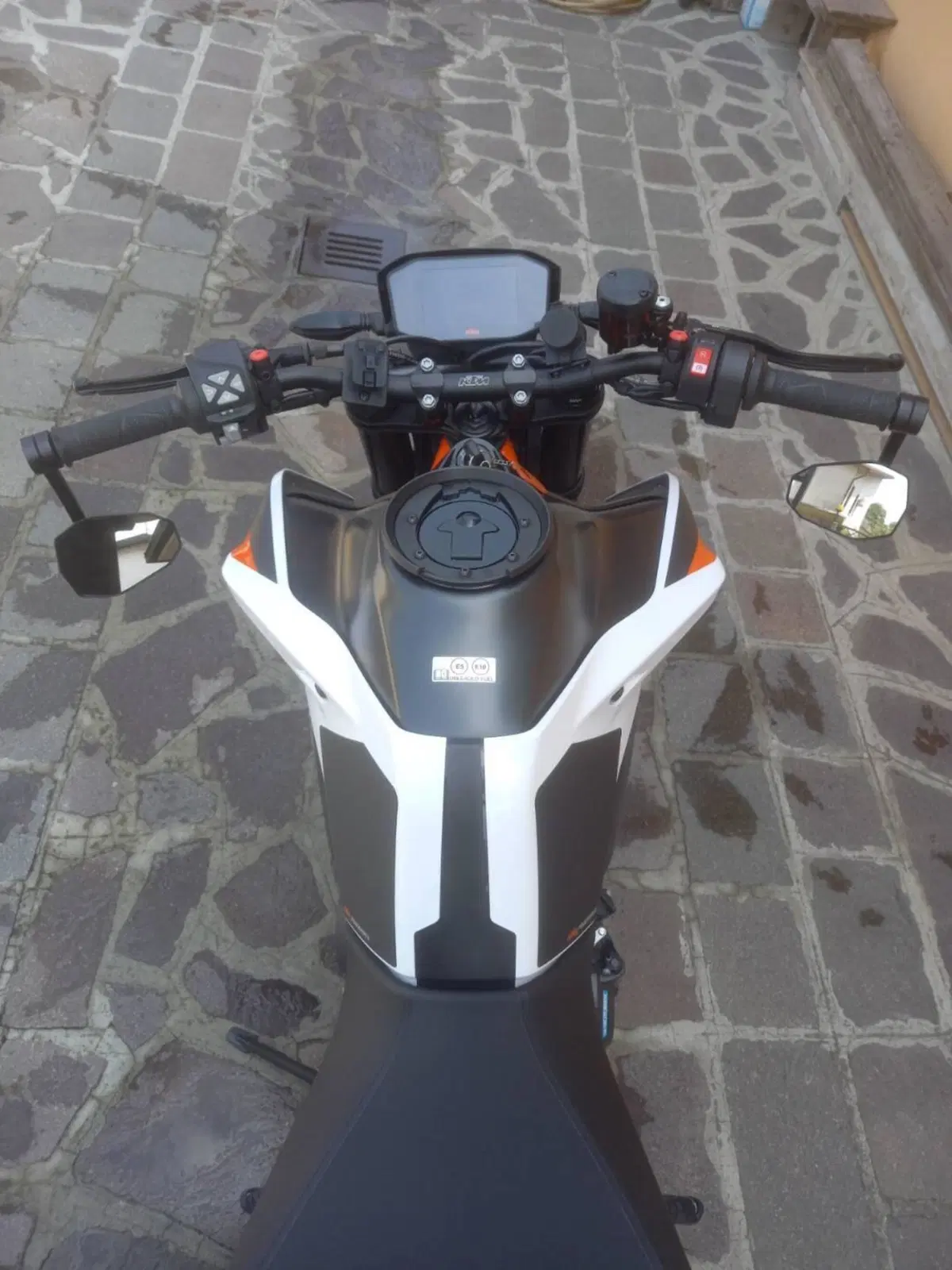 KTM 890 Duke R (2020) (4)