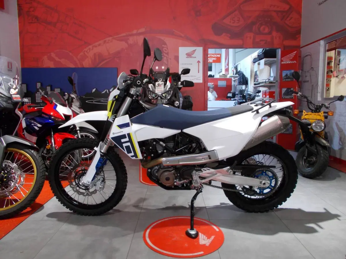 Husqvarna 701 Enduro (2026) (5)