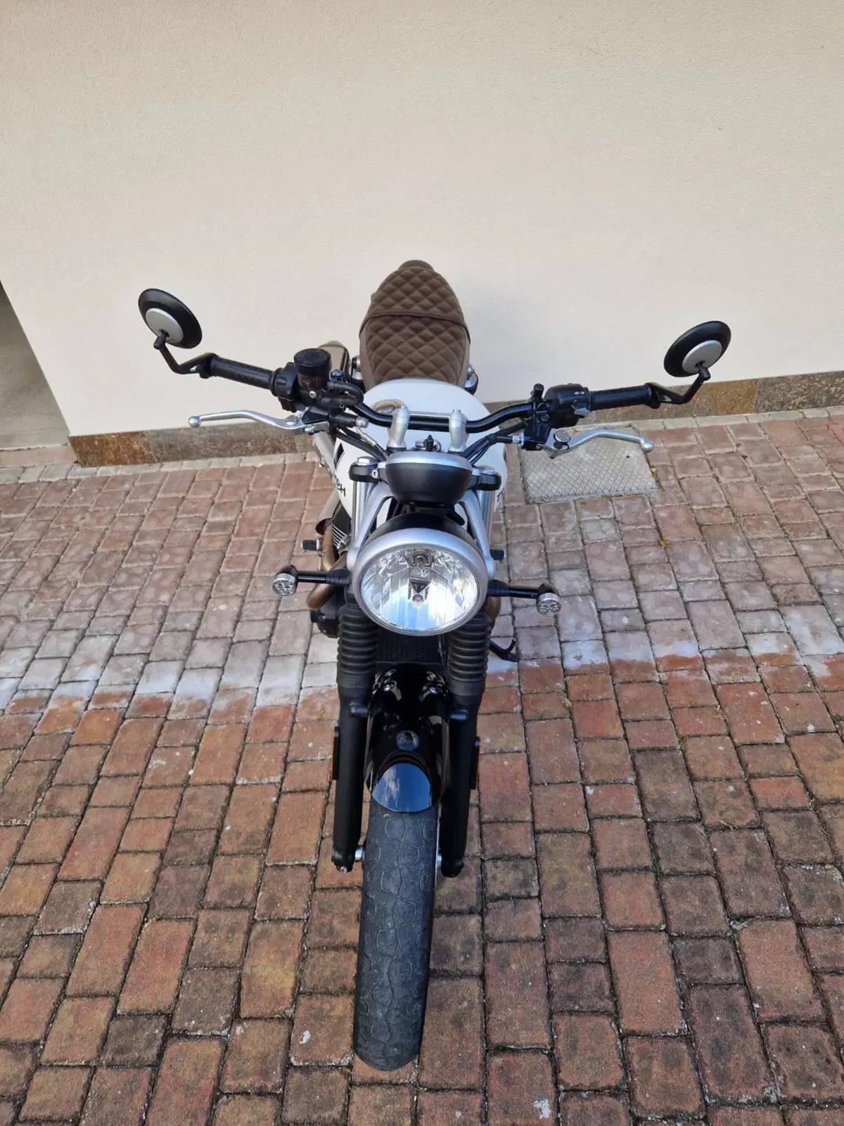 Triumph Street Twin 900 (2017 - 18) (3)